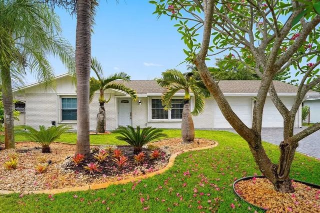 3 of 34 - 4091 Lakespur Circle N, Palm Beach Gardens, FL