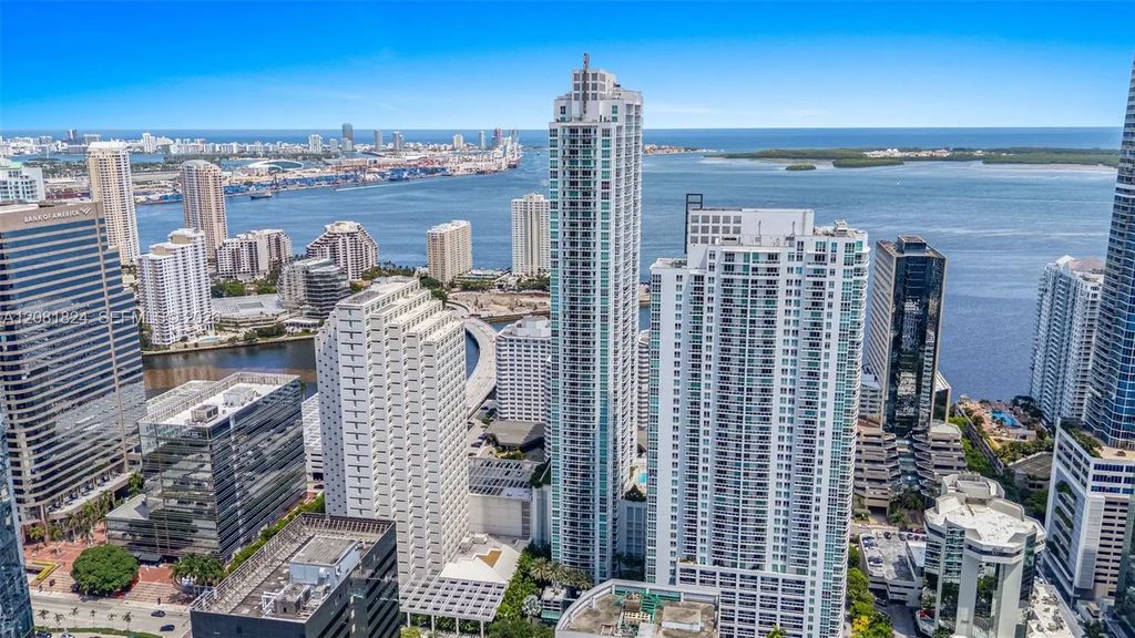 950 Brickell Bay Drive #3111, Miami