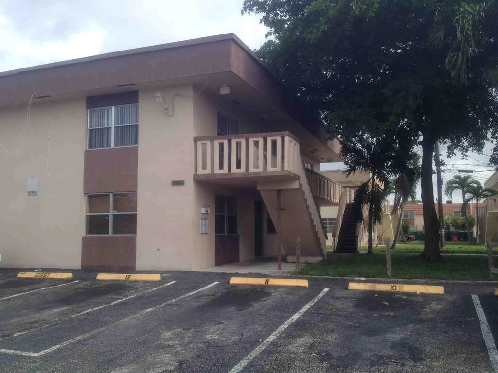 3660 Sw 60th Avenue #2, Davie