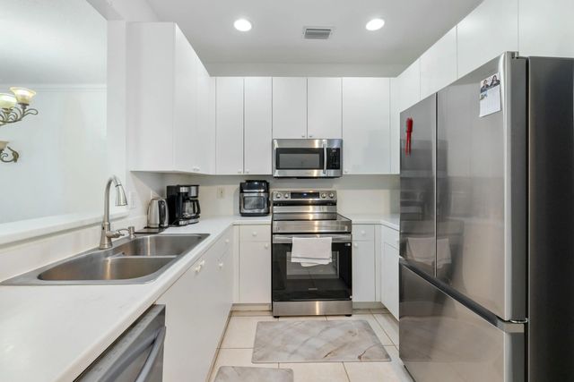 3 of 19 - 831 Nw 130th Avenue, Pembroke Pines, FL