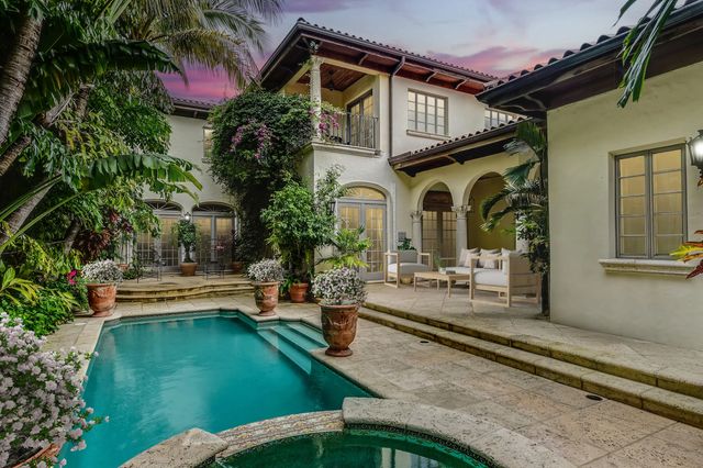 446 Brazilian Avenue, Palm Beach