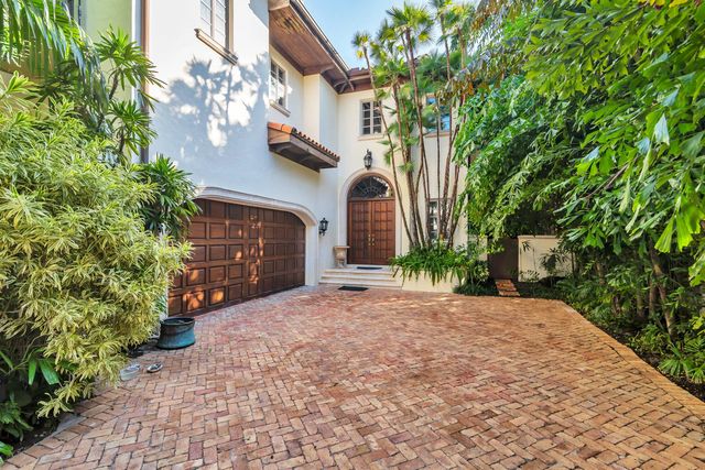 2 of 35 - 446 Brazilian Avenue, Palm Beach, FL