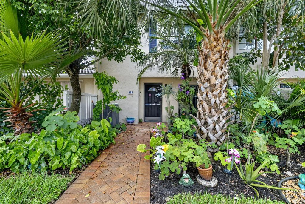 43 W Stratford Lane W #b, Boynton Beach