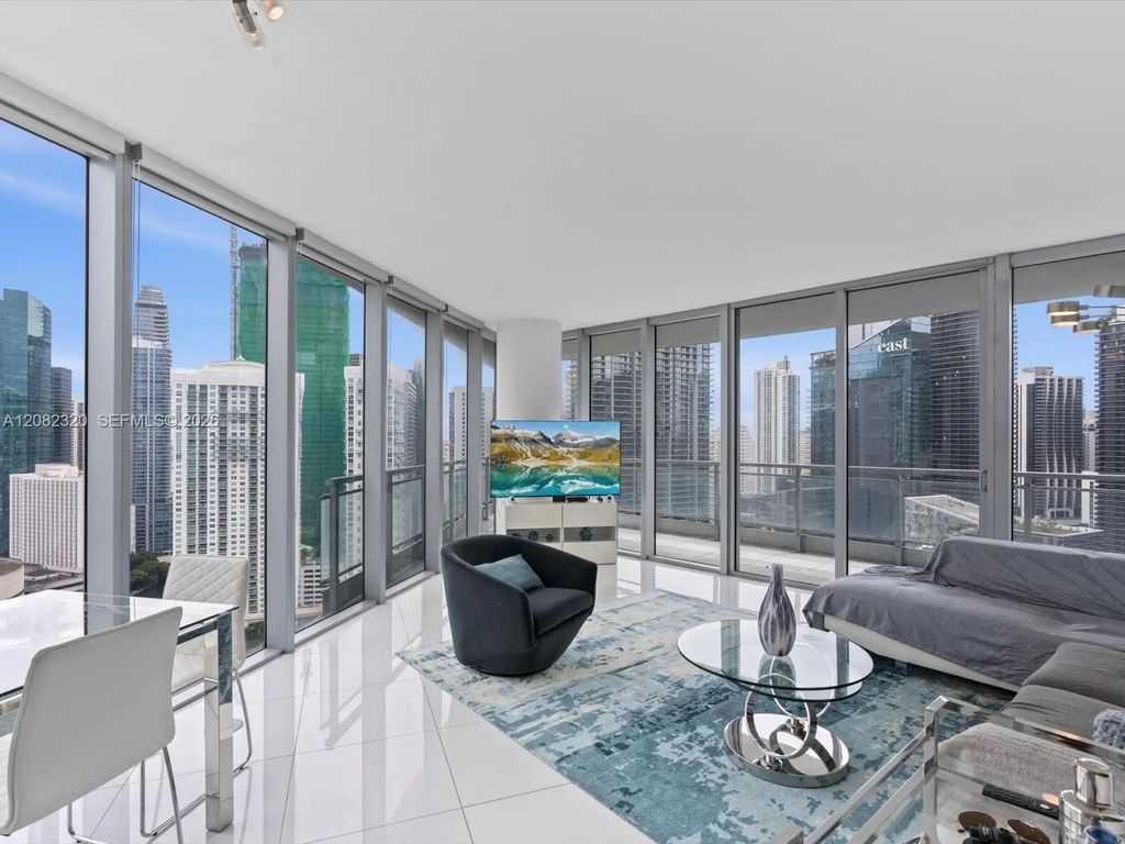 92 Sw 3rd Street #3501, Miami