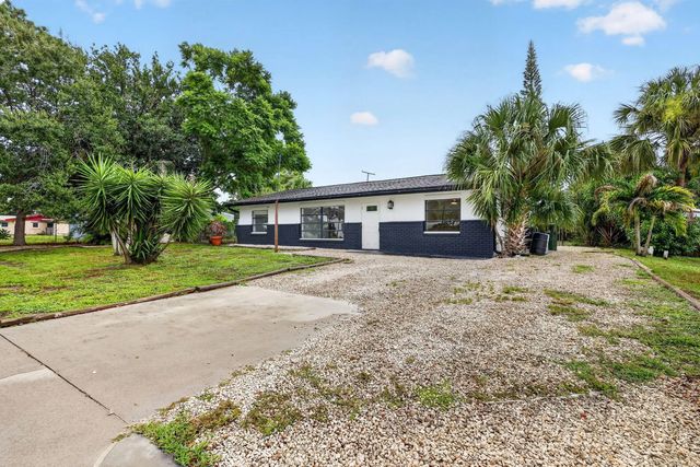 2 of 28 - 820 E 13th Street, Stuart, FL