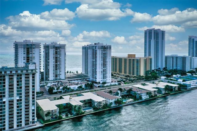 3 of 36 - 2401 S Ocean Drive #1906, Hollywood, FL