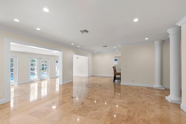 5 of 47 - 930 Se 10th Court, Pompano Beach, FL