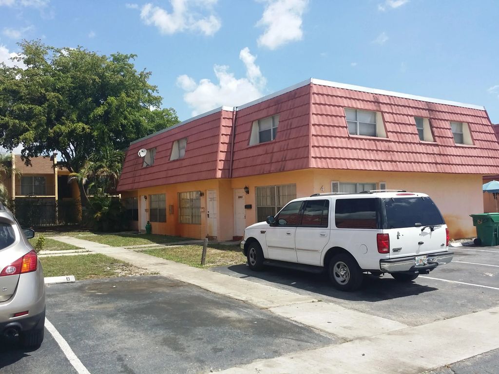 5323 Nw 27th Street #b4, Lauderhill