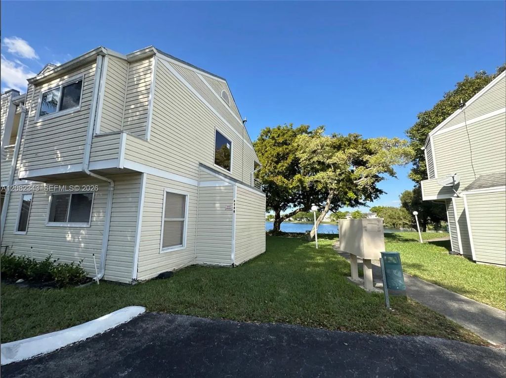 3405 Nw 44th Street #204, Oakland Park