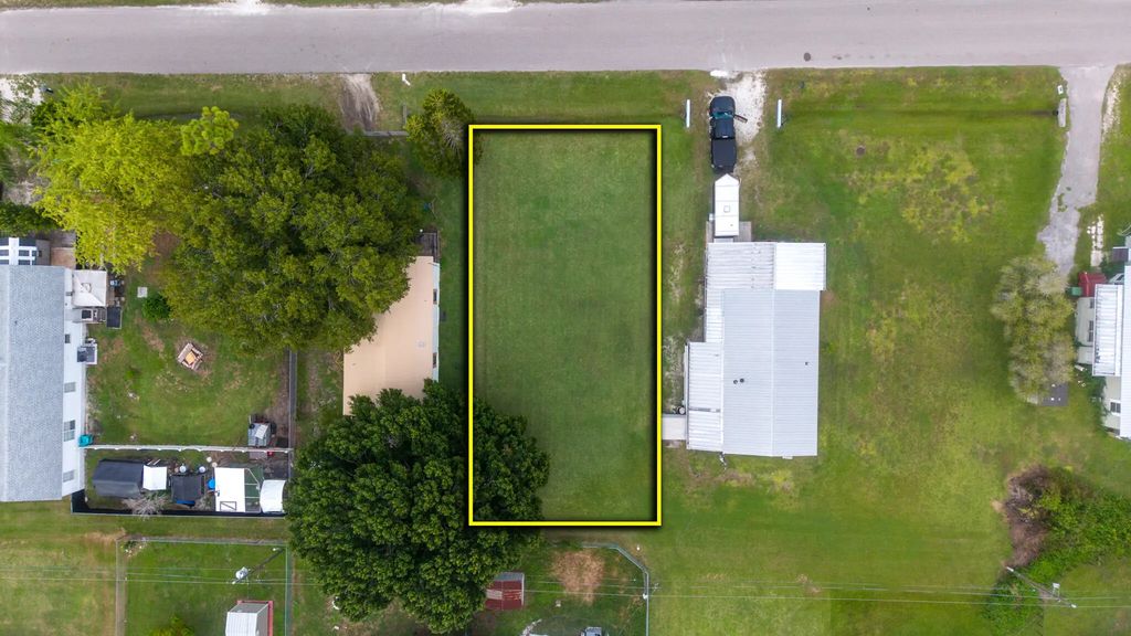 1222 E Chobee Street, Okeechobee