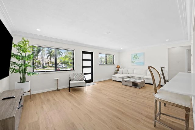 3 of 28 - 413 Ne 25th Avenue, Pompano Beach, FL