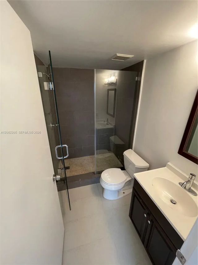 4 of 10 - 2575 Sw 27th Avenue #506, Miami, FL