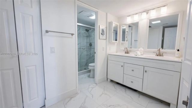 5 of 15 - 3701 N Country Club Drive #701, Aventura, FL