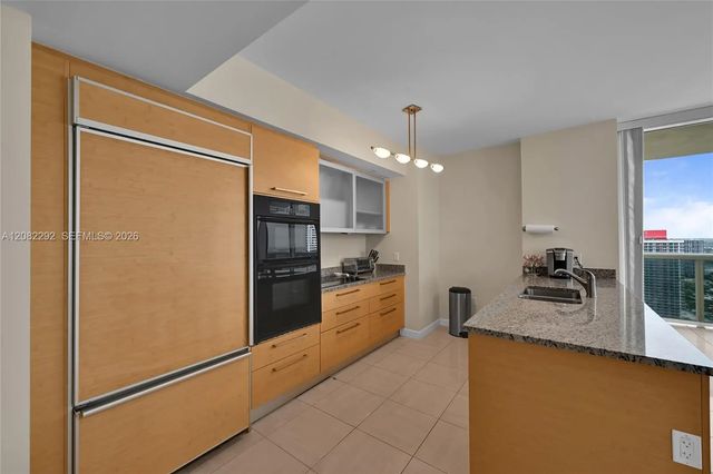 3 of 59 - 1830 S Ocean Drive #3508, Hallandale Beach, FL