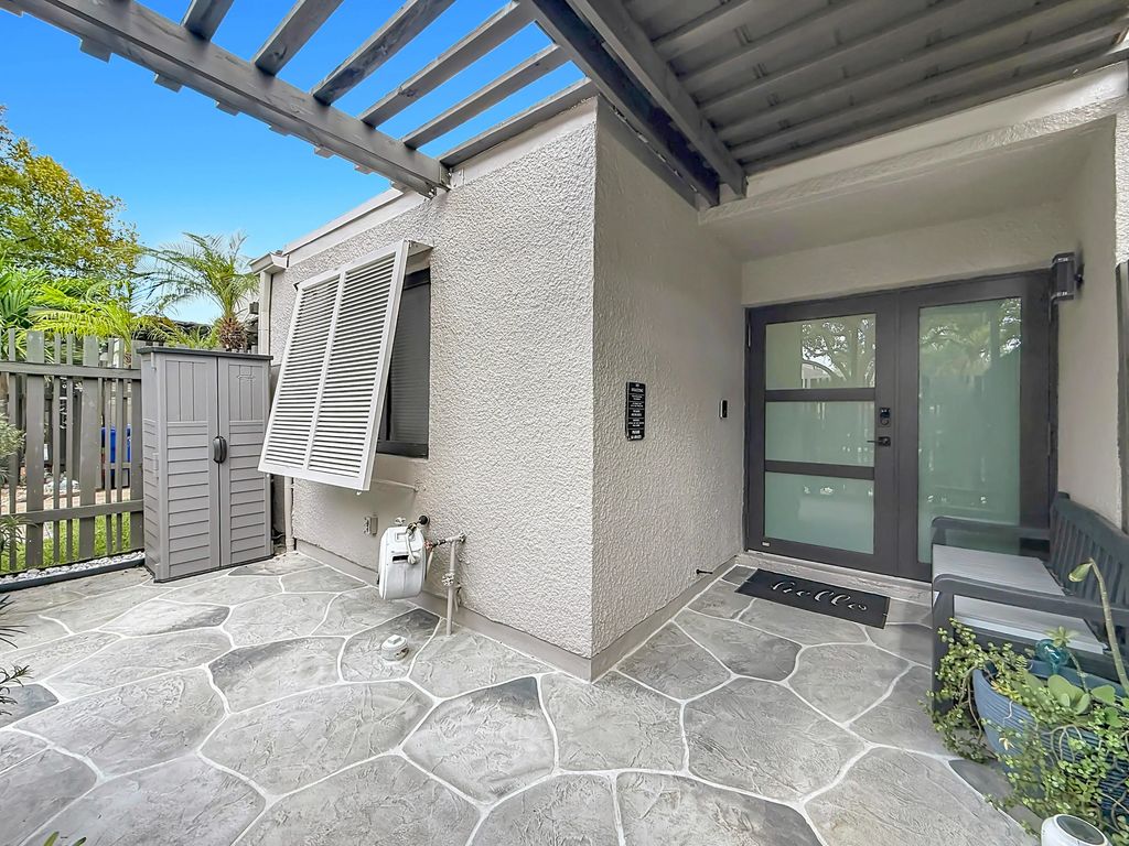 11313 Nw 15th Street, Pembroke Pines