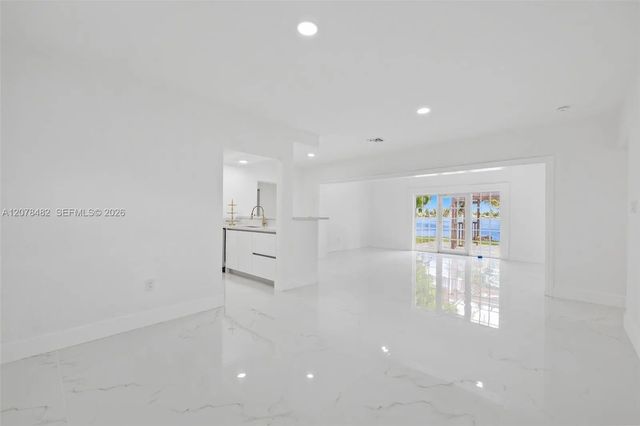 3 of 37 - 10901 Sw 47th Terrace, Miami, FL
