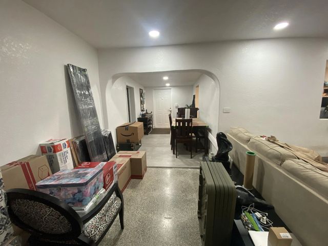 5 of 40 - 6910 Sw 24th Street, Miramar, FL