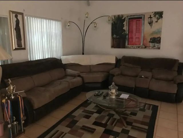 4 of 10 - 13040 Nw 5th Street, Pembroke Pines, FL