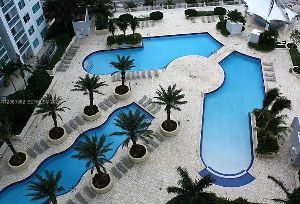 253 Ne 2nd Street #1402, Miami