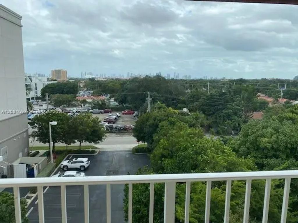 115 Sw 42nd Avenue #504, Miami