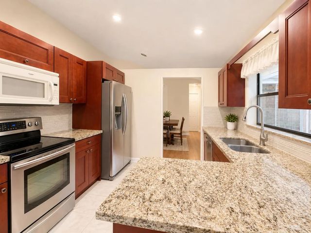 5 of 24 - 1412 Sw 75th Avenue, North Lauderdale, FL