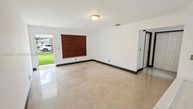 5 of 22 - 934 N 32nd Avenue, Hollywood, FL