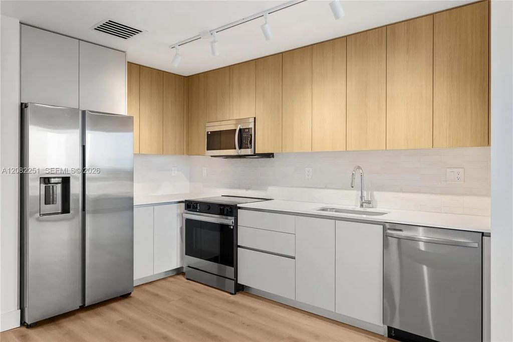 215 Se 4th Street #202, Hallandale Beach