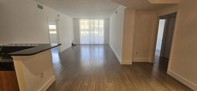 4 of 16 - 2775 Ne 187th Street #424, Aventura, FL