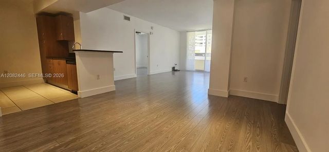 5 of 16 - 2775 Ne 187th Street #424, Aventura, FL