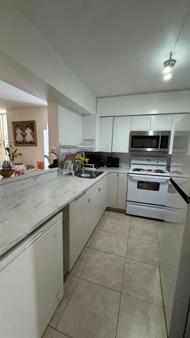 3 of 5 - 210 172nd Street #144, Sunny Isles Beach, FL