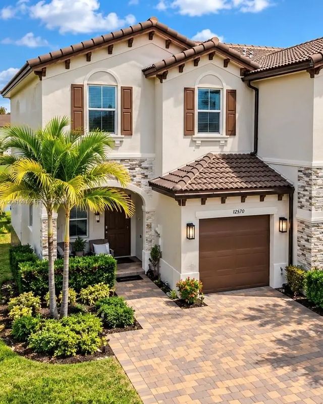 4 of 39 - 12570 Nw 22nd Place, Miami, FL
