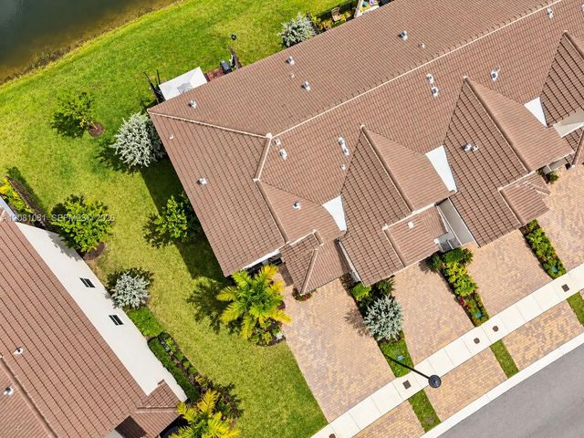 5 of 39 - 12570 Nw 22nd Place, Miami, FL