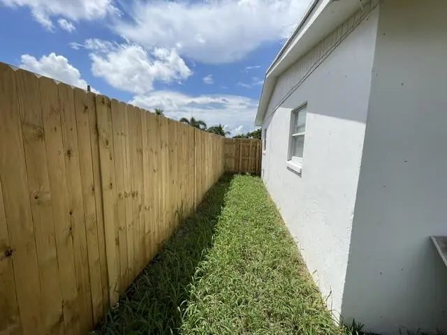 4 of 23 - 1104 W 24th Street, Riviera Beach, FL
