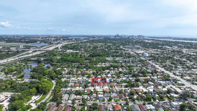 3 of 12 - 1000 W Lakewood Road, West Palm Beach, FL