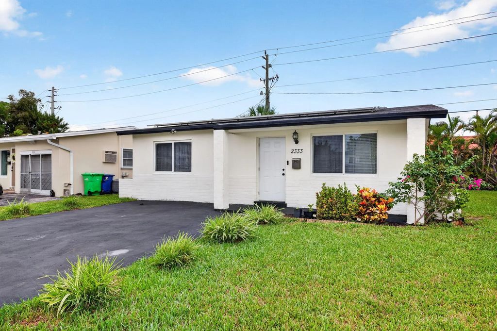 2333 Nw 82nd Way Nw, Sunrise