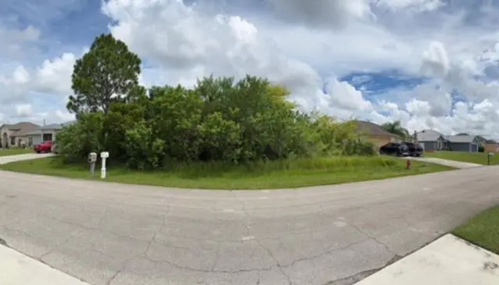 1933 Sw Guernsey Street, Port St. Lucie
