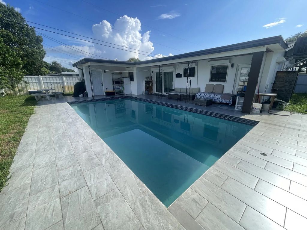 2310 N 67th Terrace, Hollywood