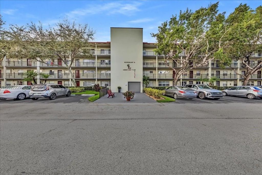 13250 Sw 7th Court #210l, Pembroke Pines