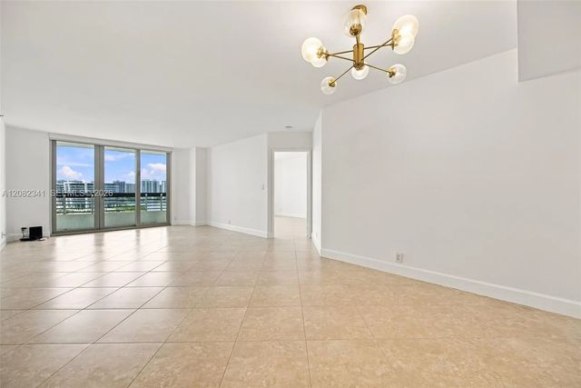4 of 40 - 19101 Ne 36th Court #1704, Aventura, FL