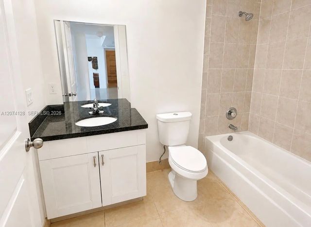 4 of 12 - 2721 Ocean Club Boulevard #201, Hollywood, FL