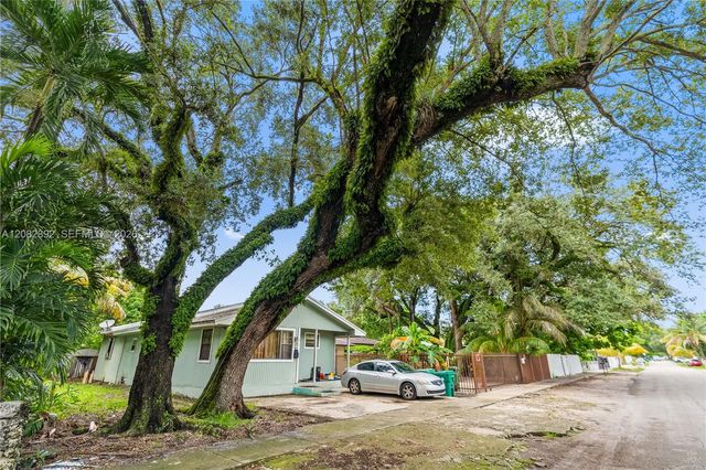 4 of 15 - 1885 Nw 113th Terrace, Miami, FL