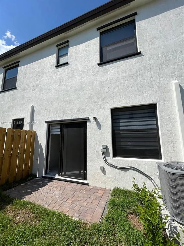 5 of 23 - 12908 Sw 233rd Terrace, Homestead, FL