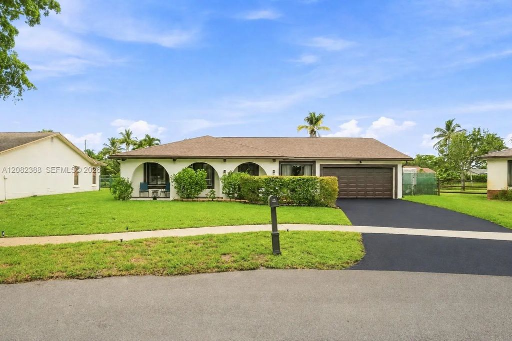 8656 Sw 50th Street, Cooper City