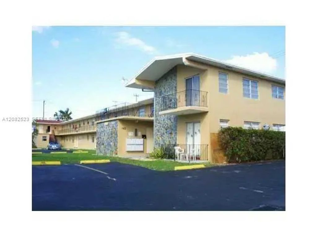 3903 Sw 78th Court #103, Miami