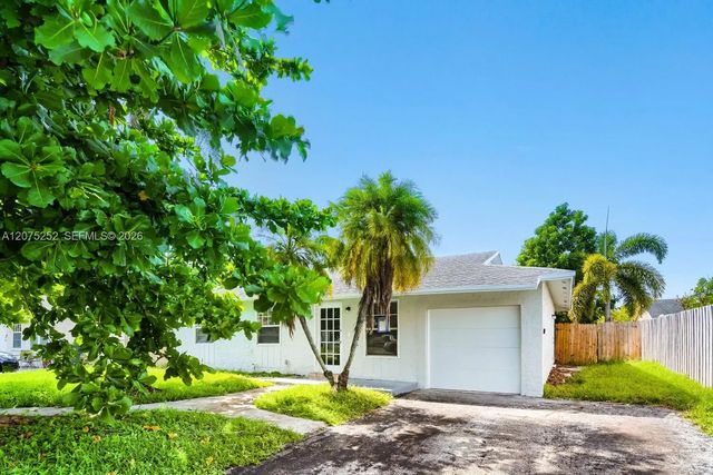8220 Sw 6th Street, North Lauderdale