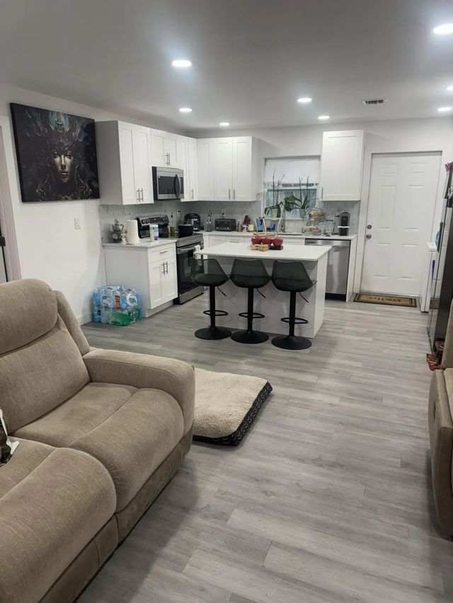 5 of 12 - 2801 Avenue Q, Fort Pierce, FL