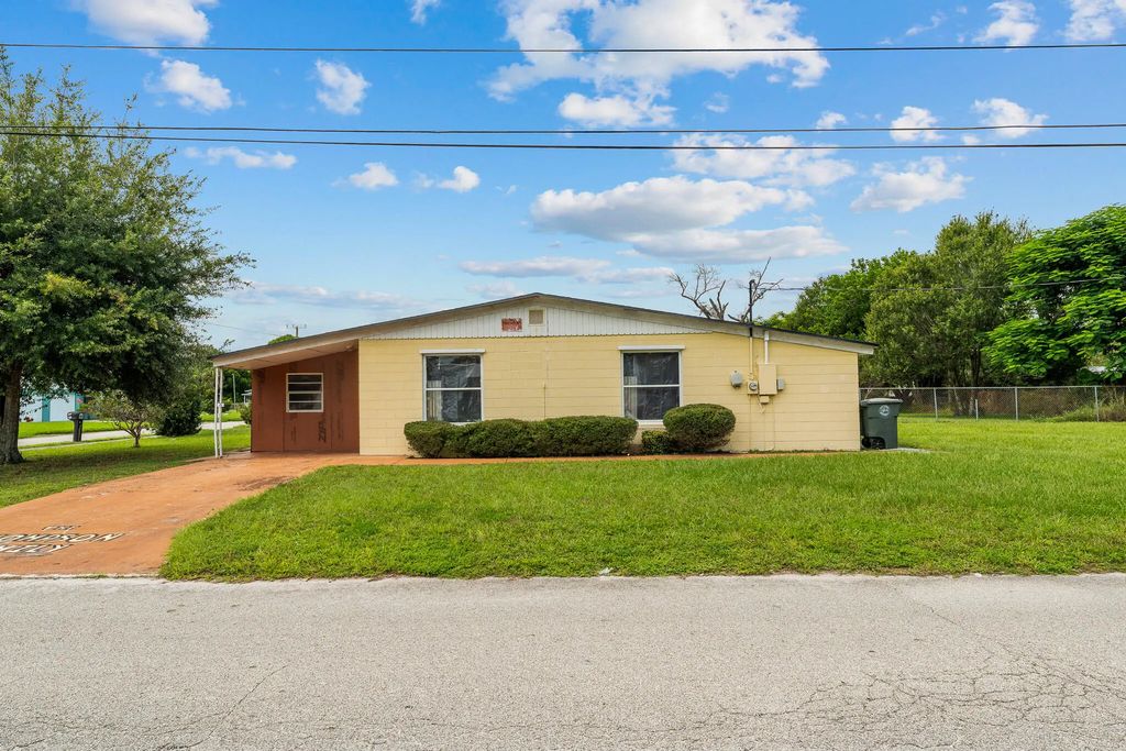 2102 Avenue P, Fort Pierce