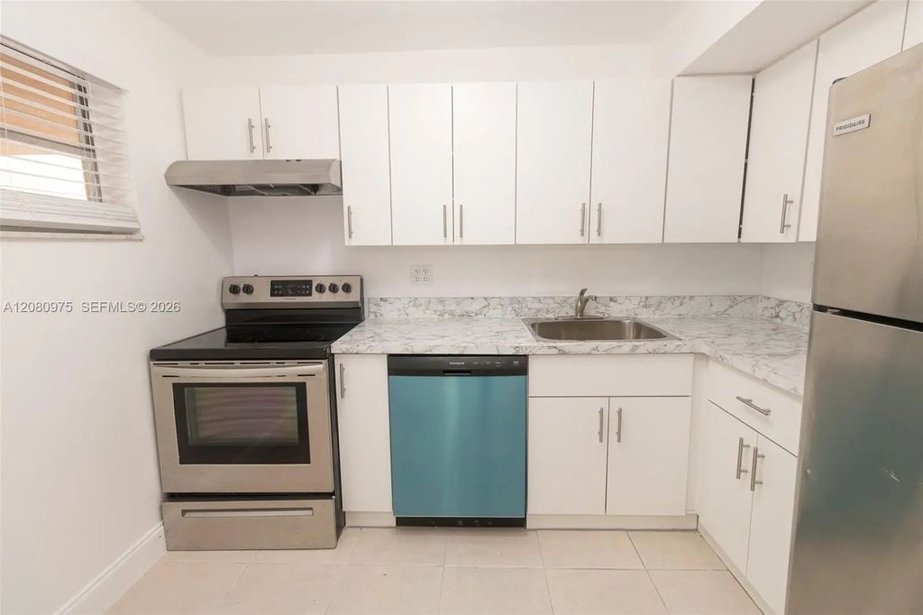 4235 N University Drive #207, Sunrise