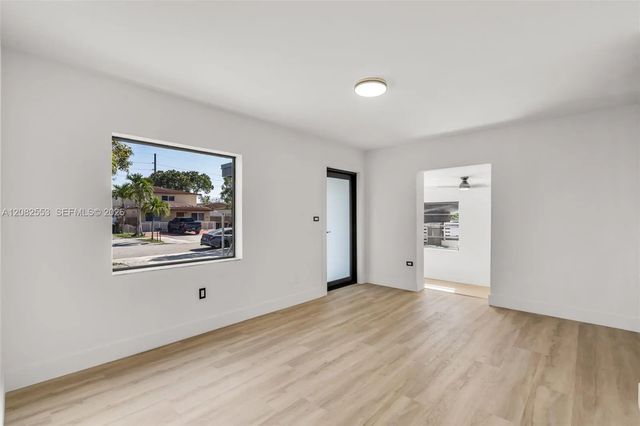 5 of 22 - 739 W 30th Street, Hialeah, FL