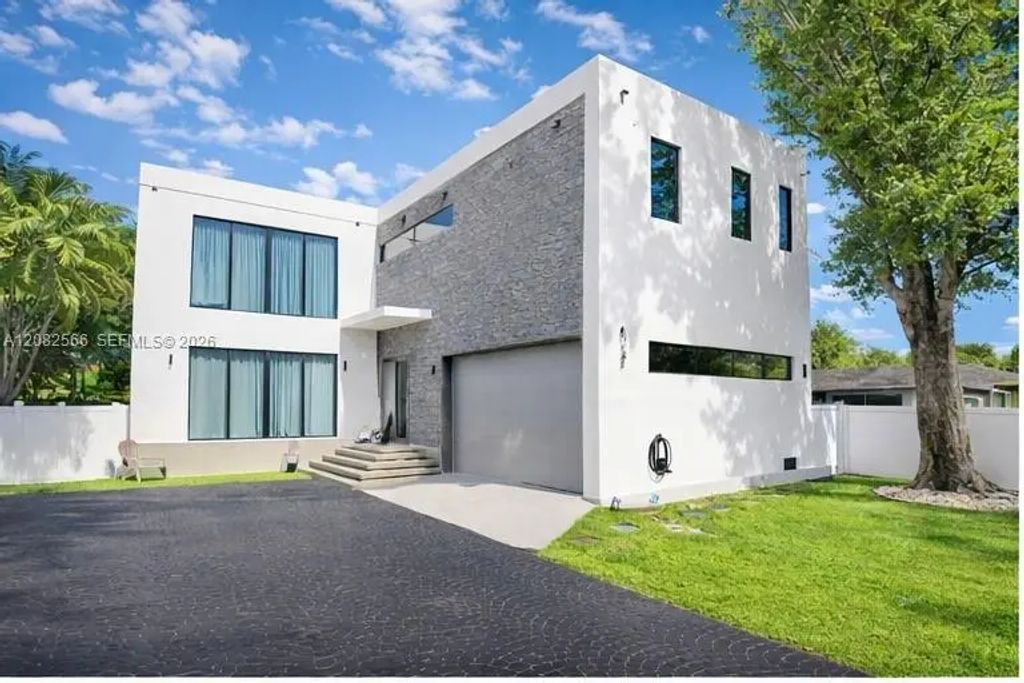 4031 Sw 54th Court, Dania Beach